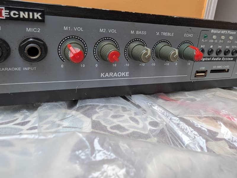 TECNIk Amplifier 0