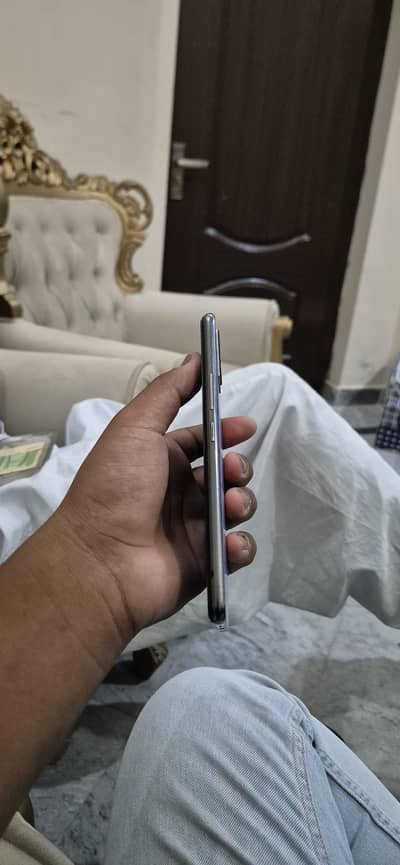 Vivo V20