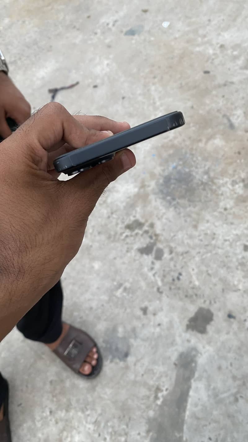 Apple iPhone 15 plus 7