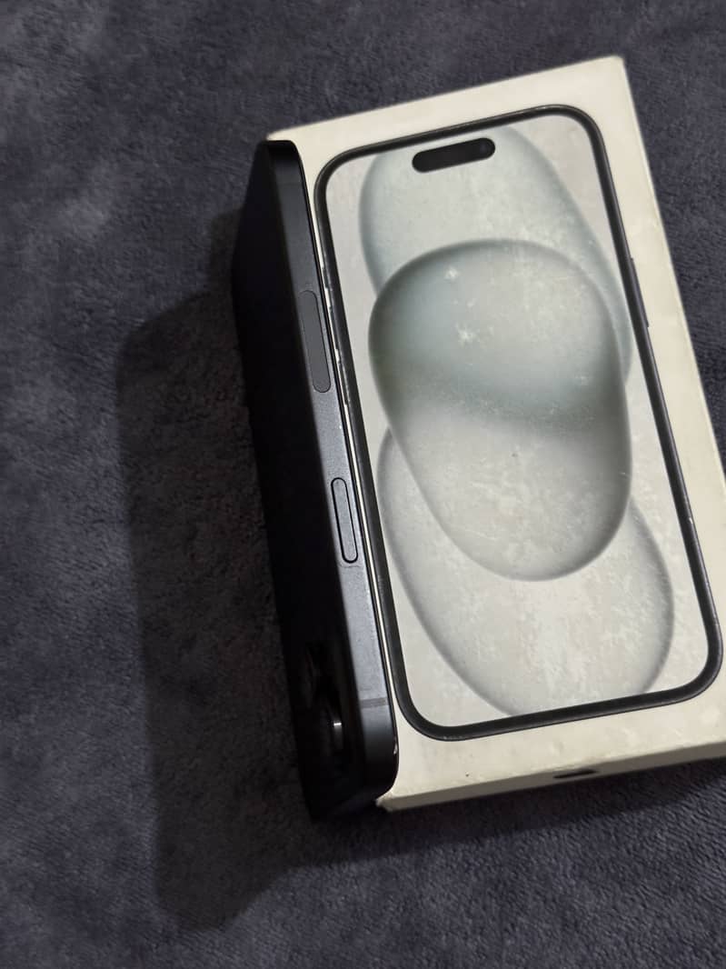 Apple iPhone 15 2