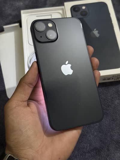 Apple iPhone 13