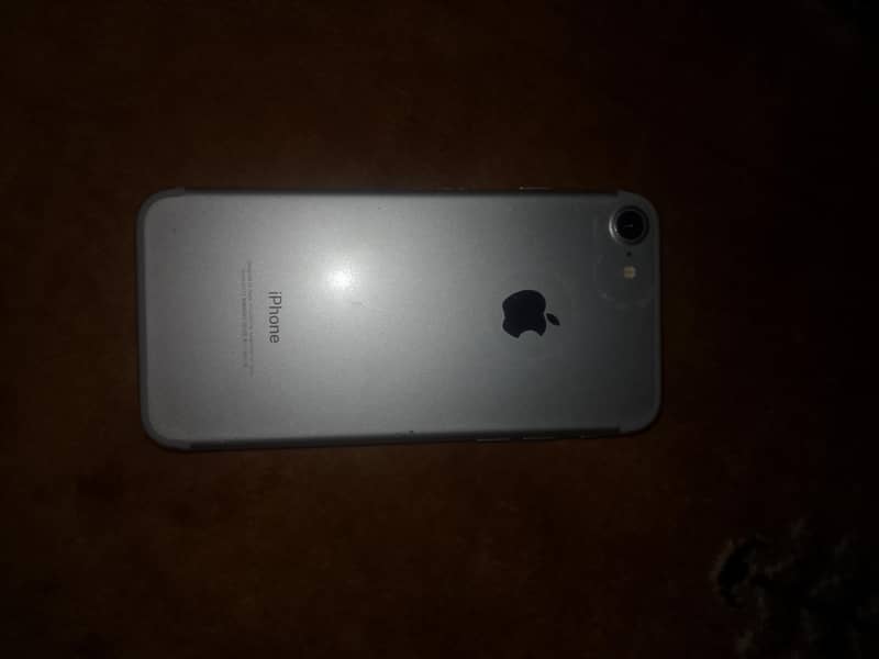 Apple iPhone 7 Plus 2