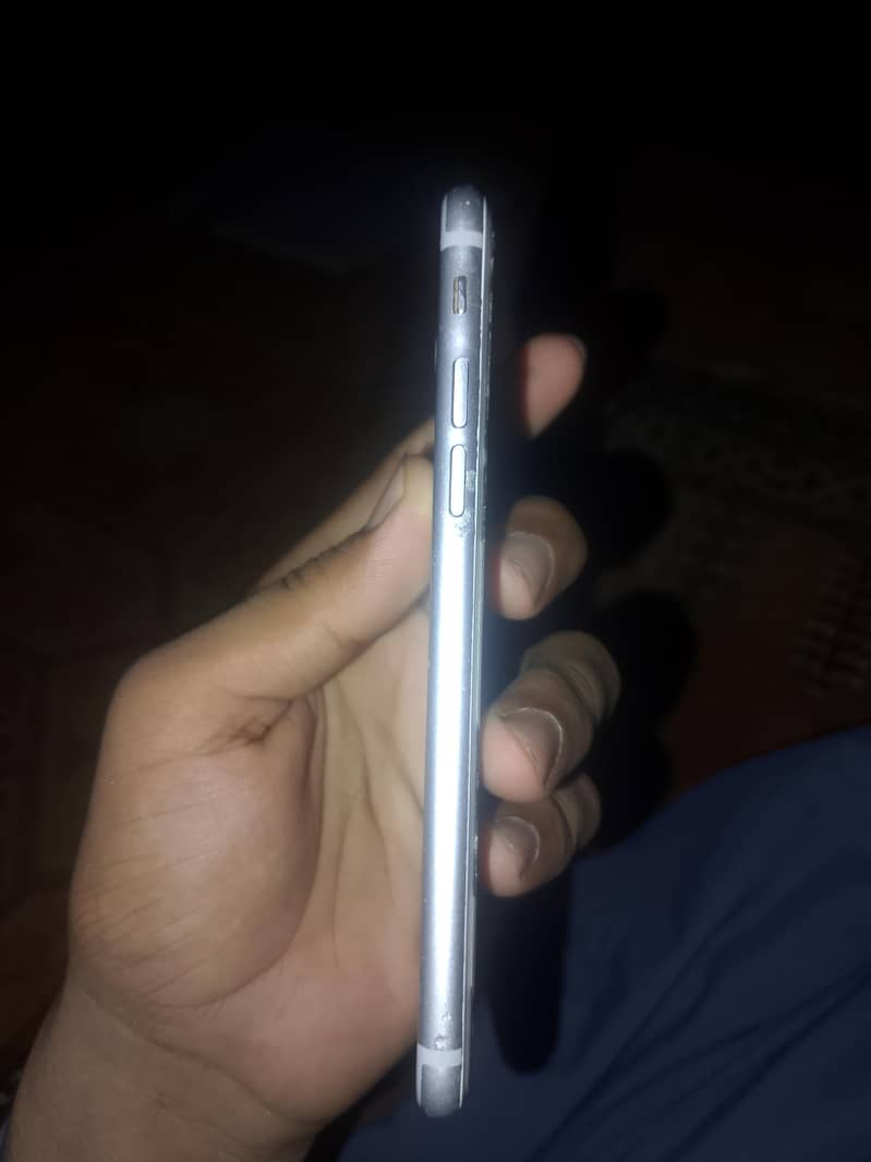 Apple iPhone 7 Plus 4