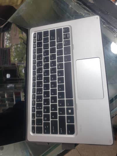laptop hp  10by10 condition 512gb rom.   8gb ram