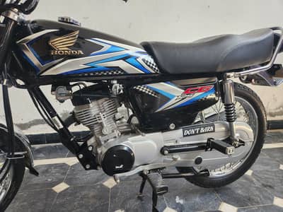 Honda CG 125 2025