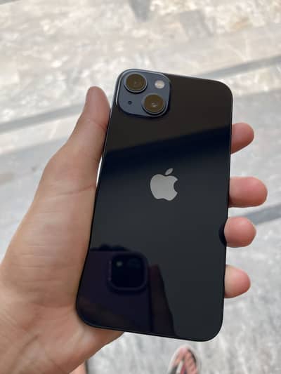 Apple iPhone 13