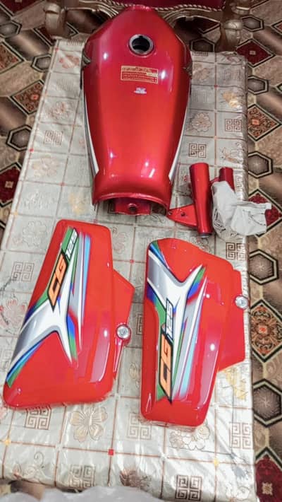 Honda 125 genuine fuel tank and tappy for sell