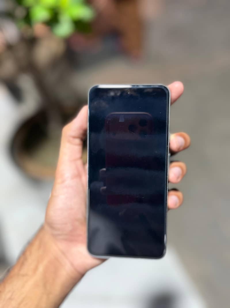 Google Pixel 8 4
