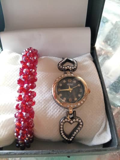 woman watch with bracelet