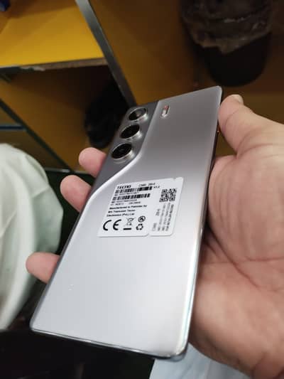 Tecno CAMON 40 Pro