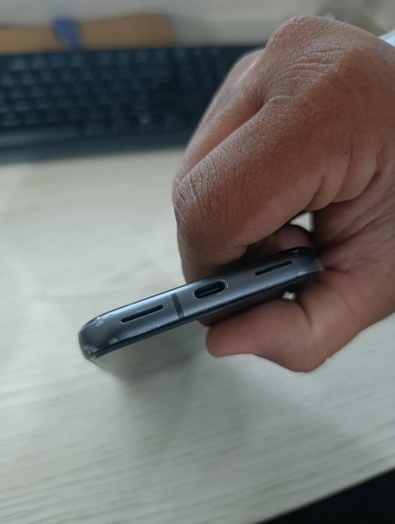 Google Pixel 8a 4
