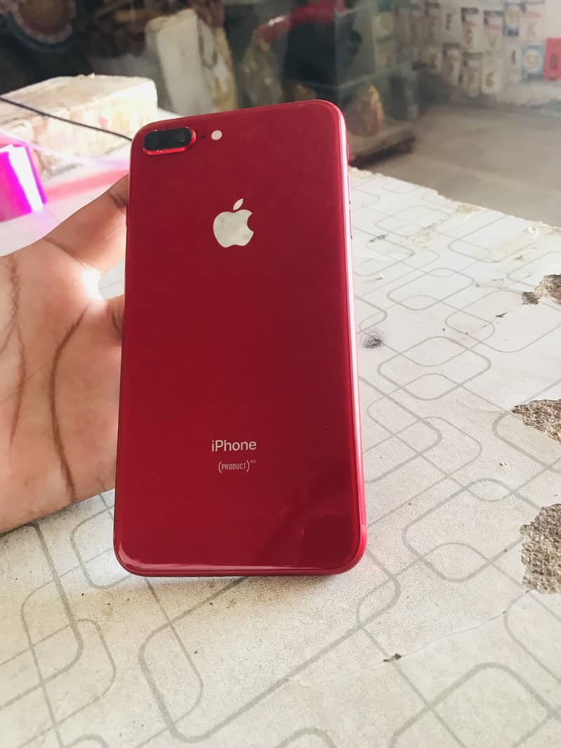 Apple iPhone 8 Plus 1