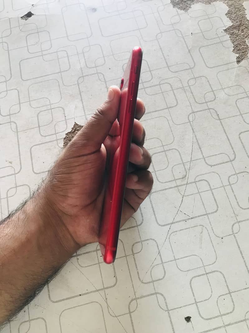 Apple iPhone 8 Plus 5