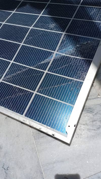 Damaged Solar Panels himo x 10 645 W