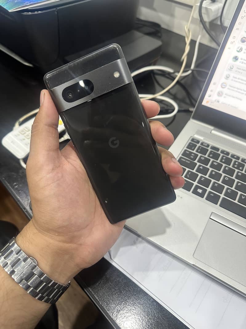 Google Pixel 7 4