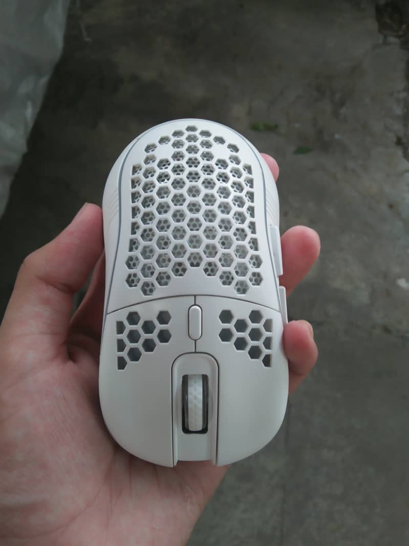 Wireless gaming Mouse 0