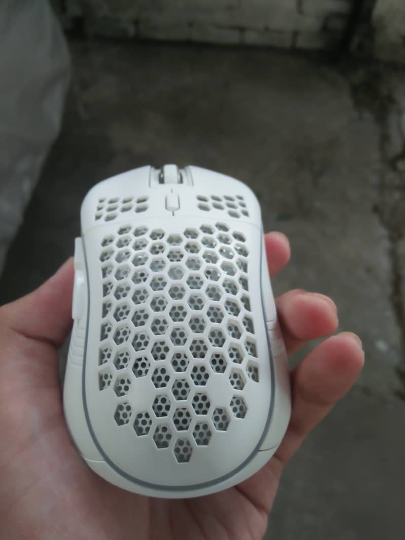 Wireless gaming Mouse 2
