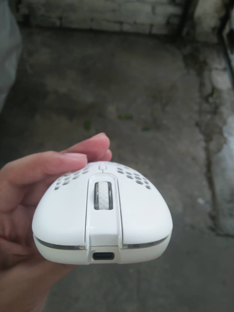 Wireless gaming Mouse 4