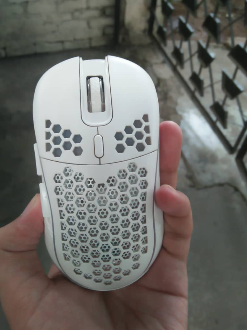 Wireless gaming Mouse 5