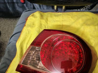 Corolla xli gli altis saloone genuine back light right side only