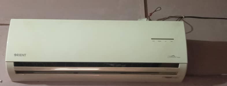 Brand new AC 10/10 condition used only 2,3 month s