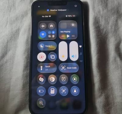 Apple iPhone 13