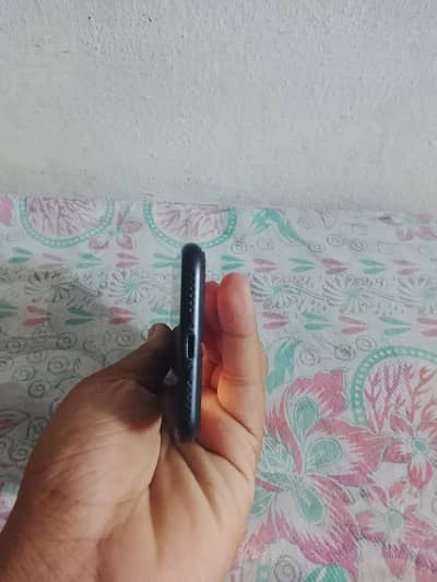 Apple iPhone 7