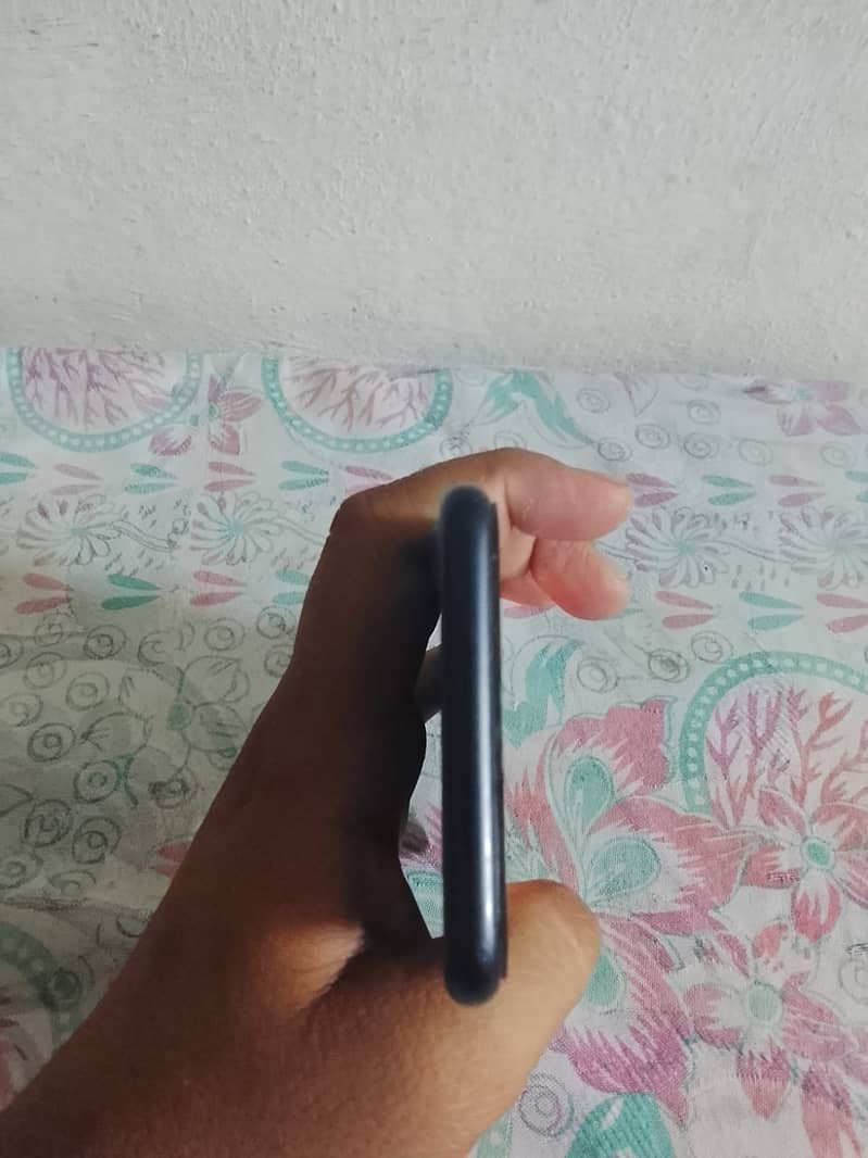 Apple iPhone 7 4