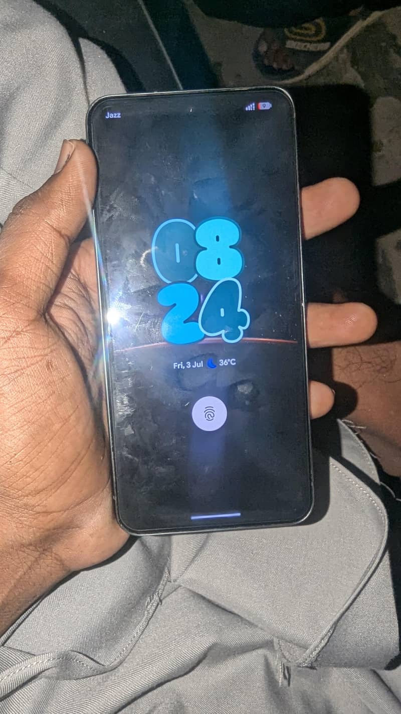 Google Pixel 8 2