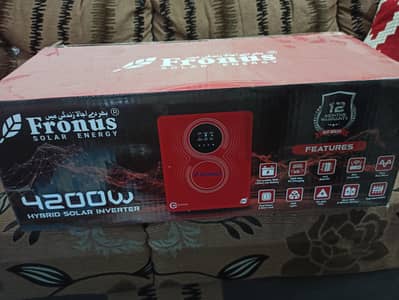 Fronus 4200W hybrid solar inverter - box packed