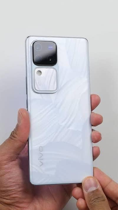 Vivo V30 5G