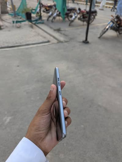LG G7 THINQ