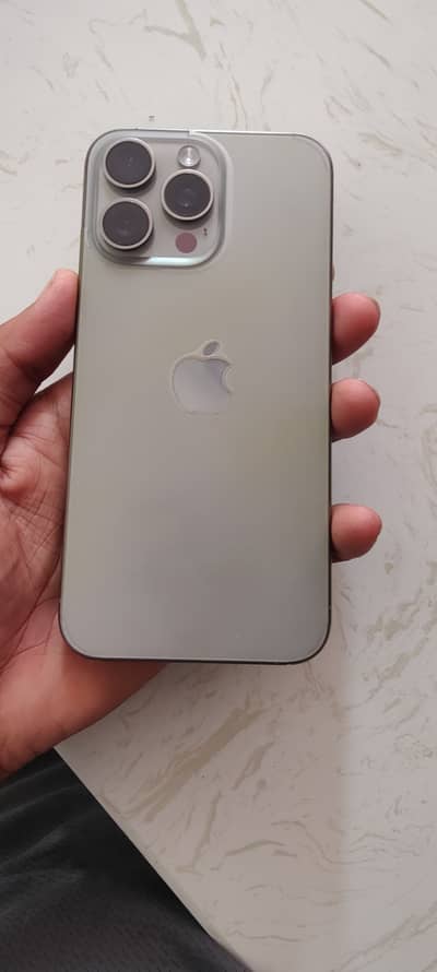 Apple iPhone 15 Pro Max 95% battery with Box cable