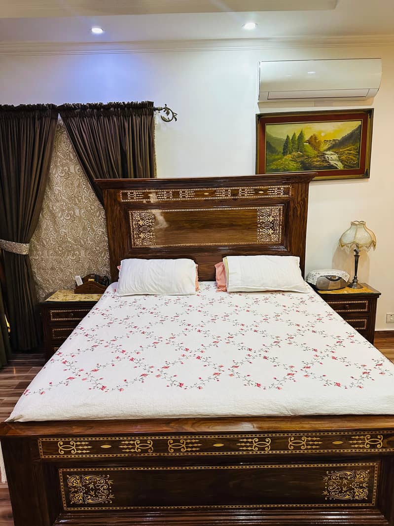 chinyoti solid wood beds 0