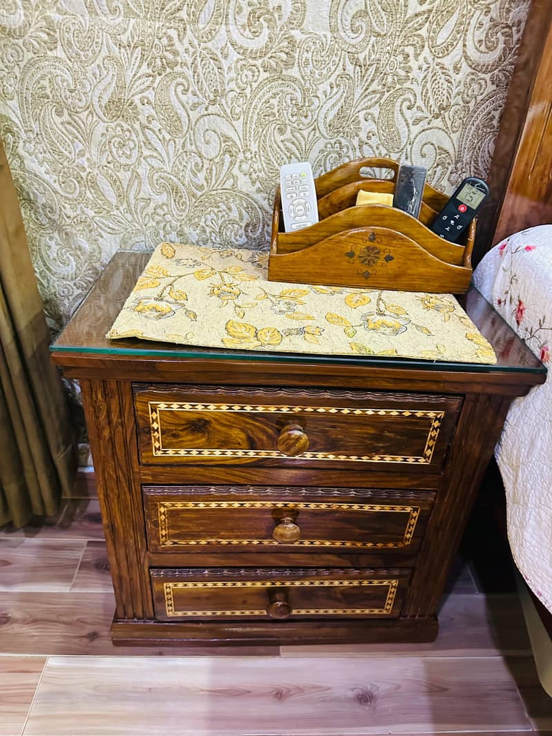 chinyoti solid wood beds 8