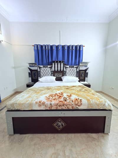Guest house room available for rent location Karachi gulistan eJohar14