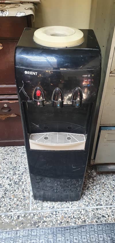 orient dispanser with refrigerator