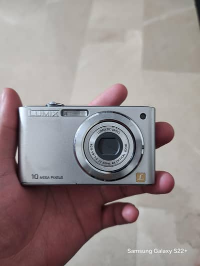 selling UNTESTED Panasonic lumix dmc-fs42