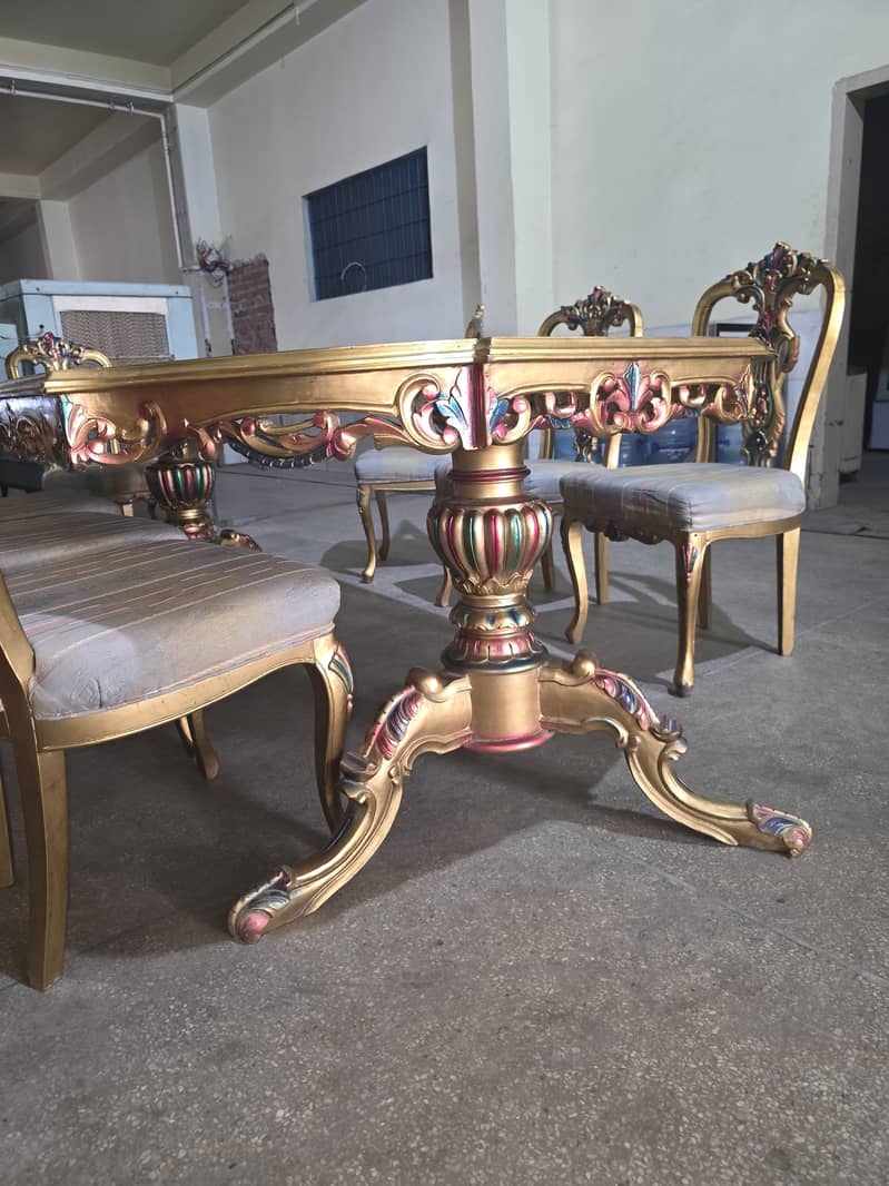Dinning table 0