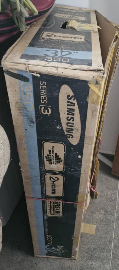 Rarely used Samsung 32" LCD tv