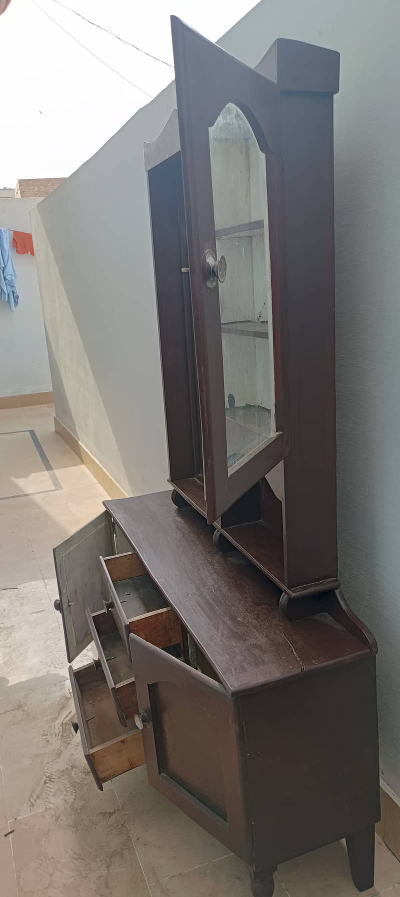 Dressing Table 0