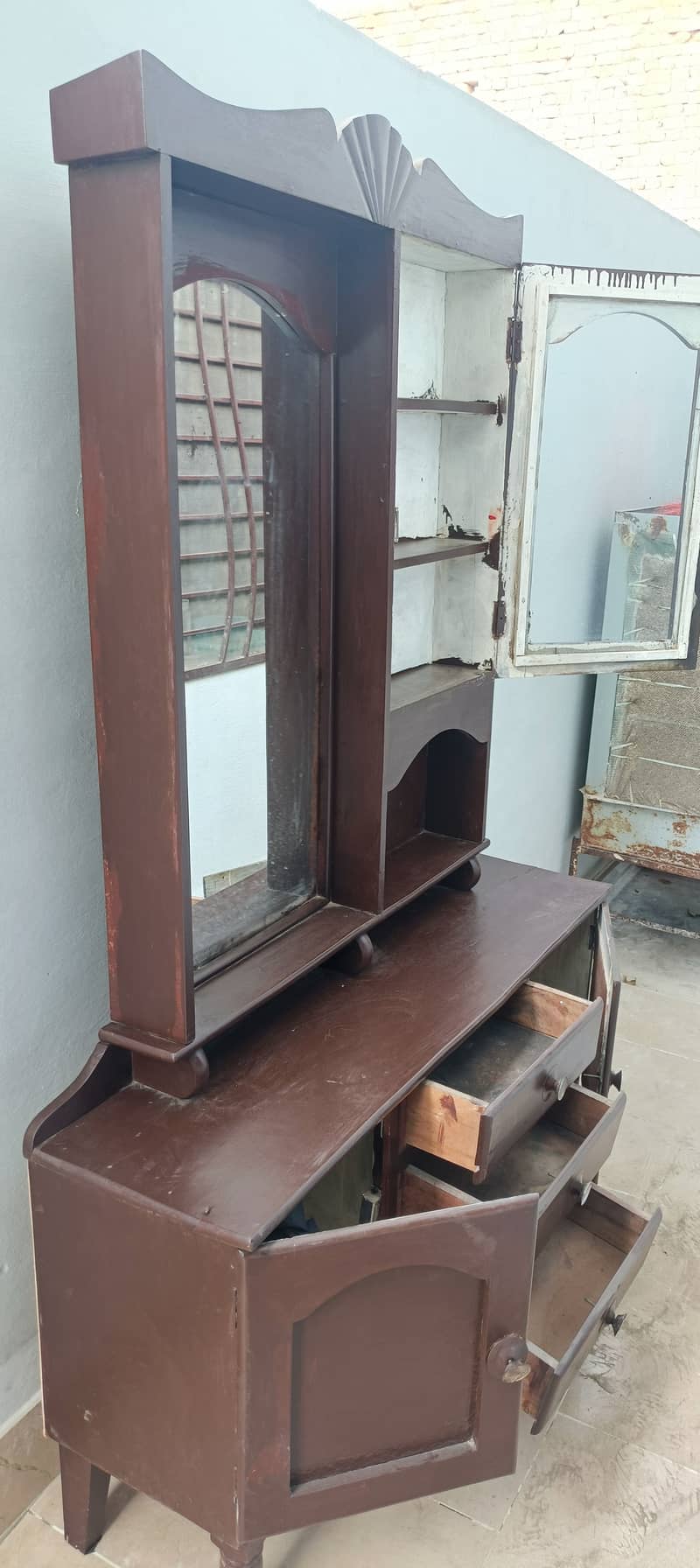 Dressing Table 1
