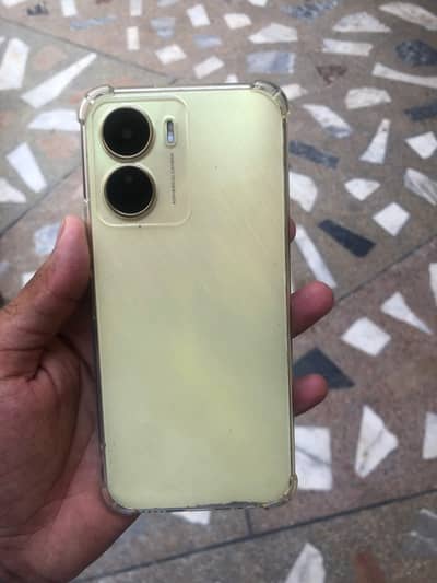 Vivo Y16