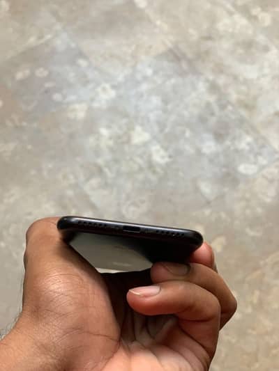 Apple iPhone 7     128 Gb