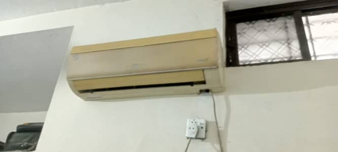 1 Ton PEL used AC (non-Inverter)