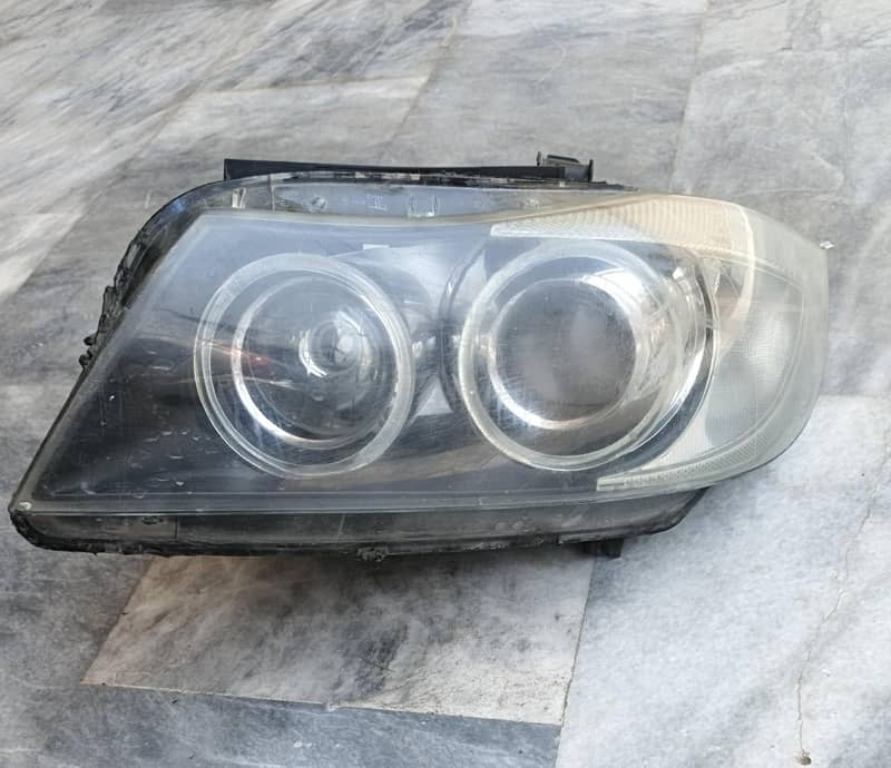BMW E90 Headlights Pair. 0