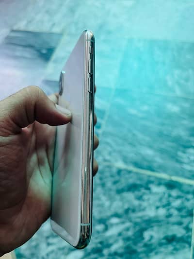 iPhone X