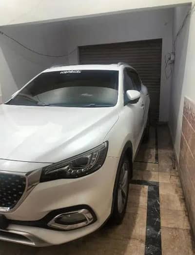 MG HS 2021