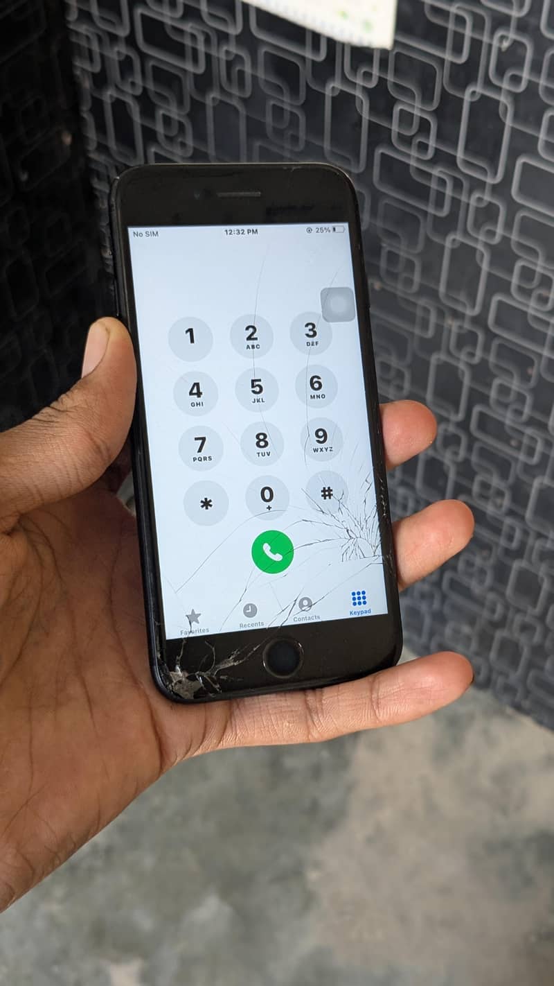 Apple iPhone 7 5