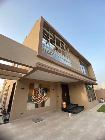 5 Bed Room Luxury Villa at Prime Location in Bahria Town Karachi, 2km from main gate, near commercial, gallery and IMTIAZ Mega Store